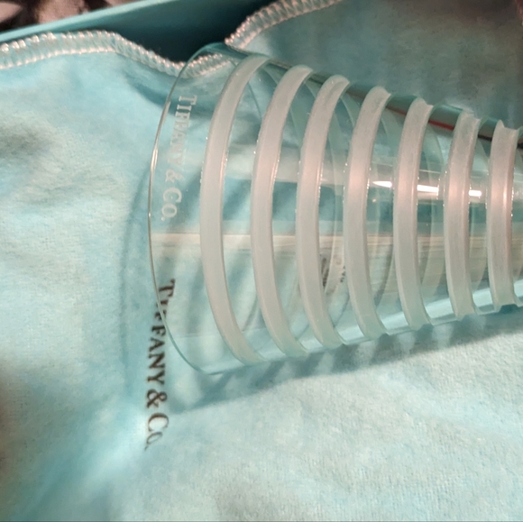 Tree Ornament in Tiffany Blue Crystal Glass NWOT - Picture 2 of 2